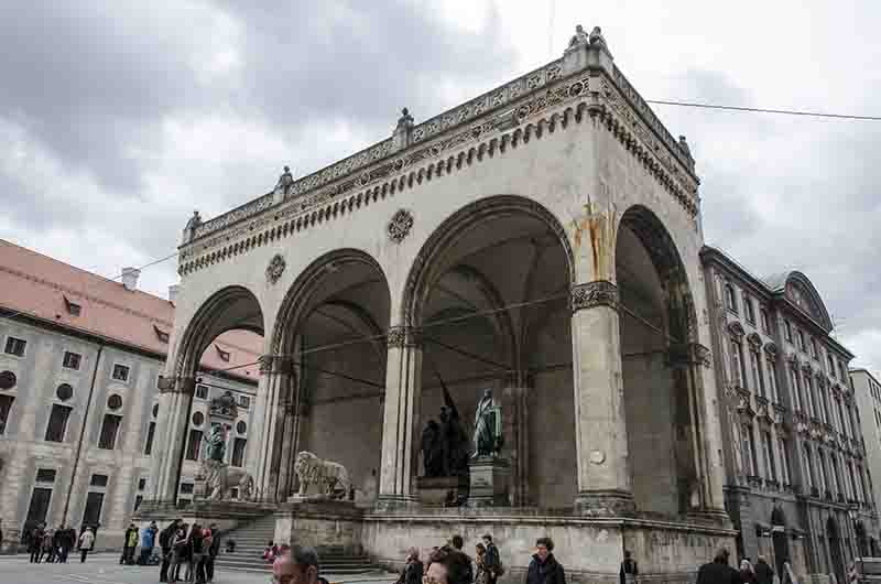 101 - Alemania - Munich - templo de los Generales - Feldherrnhalle
